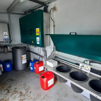 301592523 2340606482759379 5456502553164304494 N